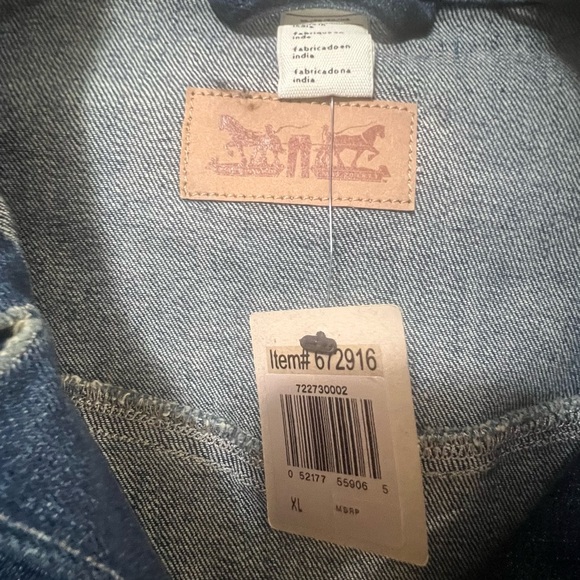 Women’s Levi's Classic Blue Denim Jacket with Brown Label - Picture 2 of 6